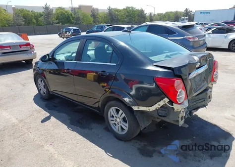 2015 Chevrolet Sonic Lt Auto z USA, uszkodzony, nr VIN 1G1JC5SG9F4192421